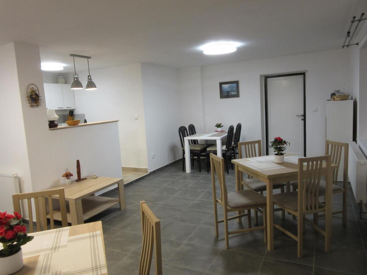 Vila Rybnicek Brada Buitenkant foto